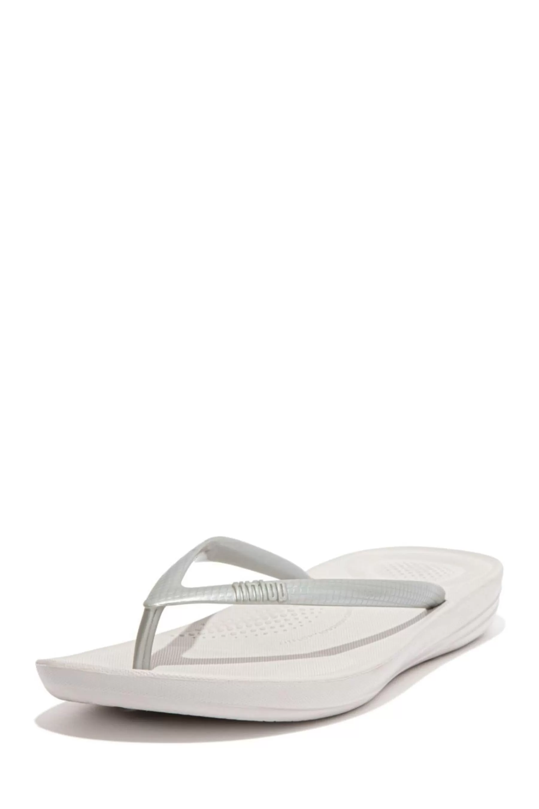 FitFlop Sandals | ™ Iqushion™ Ergonomic Flip Flop Silver