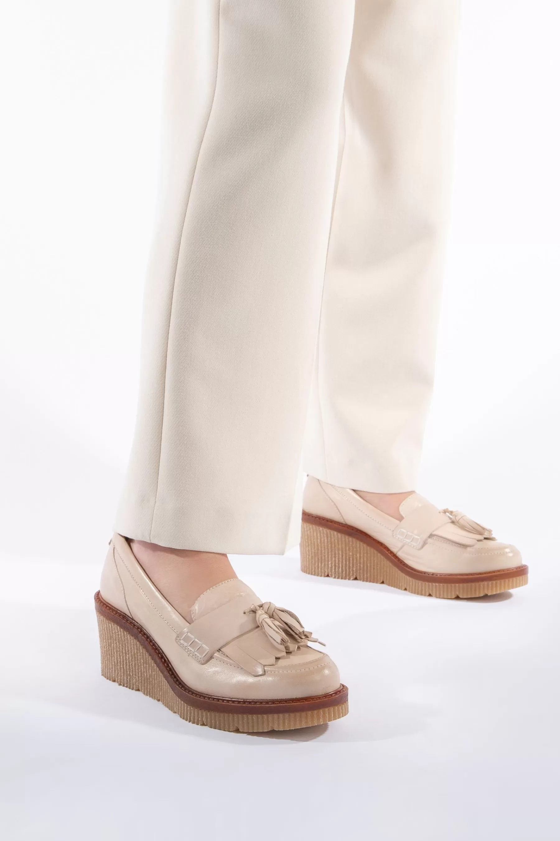 Moda in Pelle Heels | Gisela Crepe Sole Wedge Shoes Nude