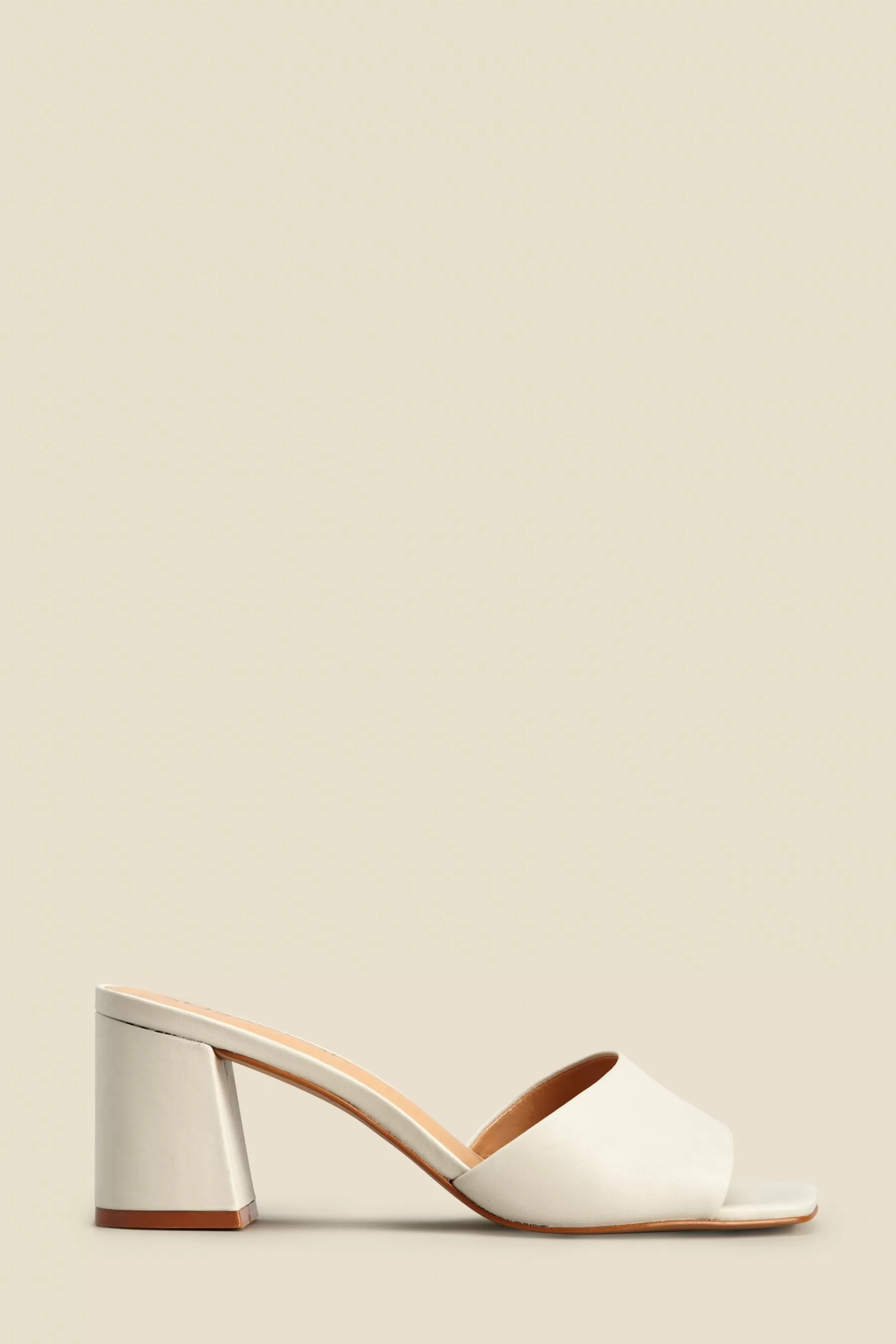 Sosandar Sandals- Leather Low Block Heel Slip On Mule Cream