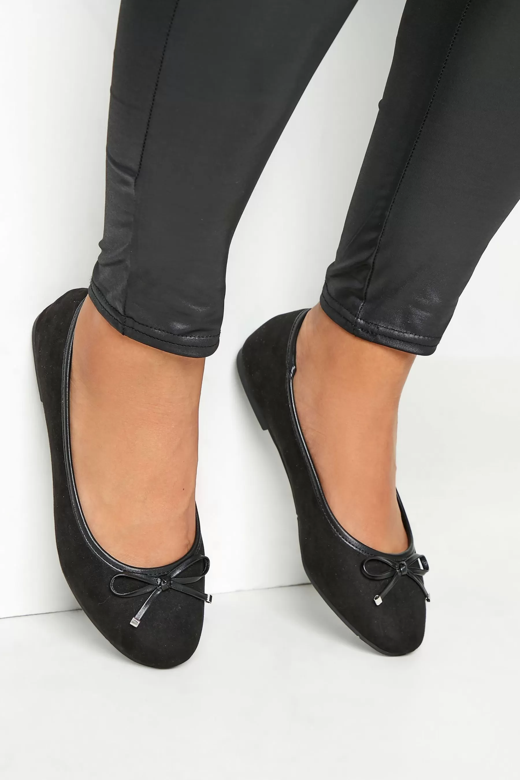 Yours Curve Flat- Extra-Wide Fit Suedette Ballerina Black